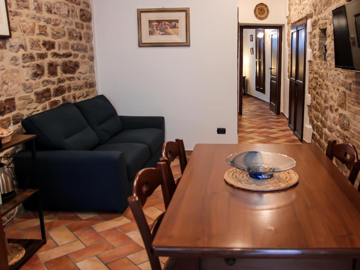 Apartmán Casa Armanni - La Tua Casa Di Pietra Gubbio Exteriér fotografie